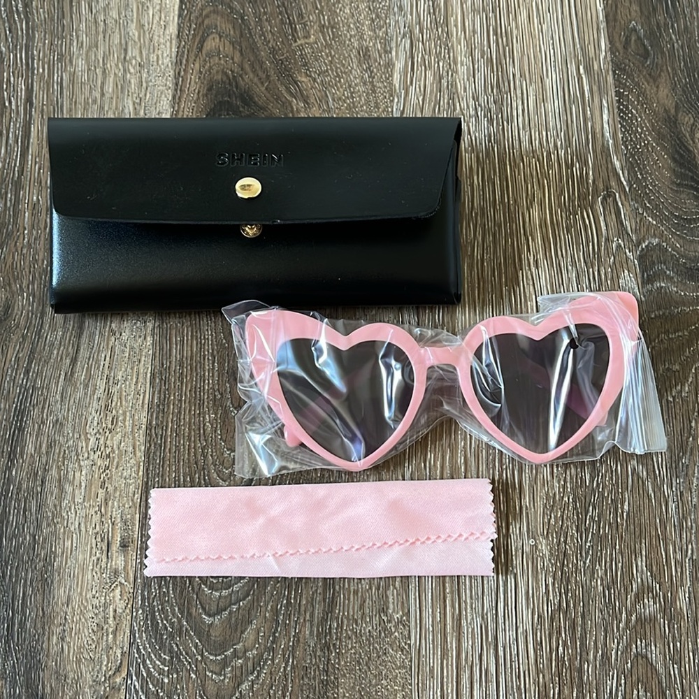NWT Pink Heart Shaped Sunglasses with Case and Lens Cloth